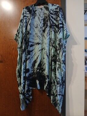 NWOT/ TANGERINE TEMPLE tye dye kimono